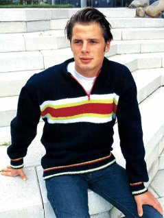 Herrepullover med elastik og slids