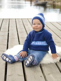 Sweater og hat med mønstret kant