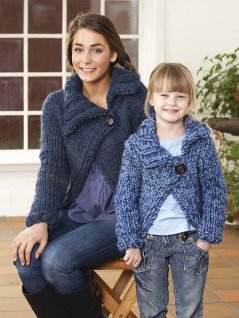 Ensfarvet cardigan med stor krave