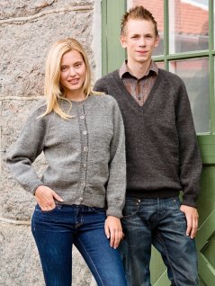 Ensfarvede raglan-trøjer og cardigans