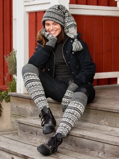 Mønstret strikket hue, sokker og vanter