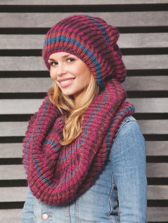 Patentstrikket polo med hue og tørklæde