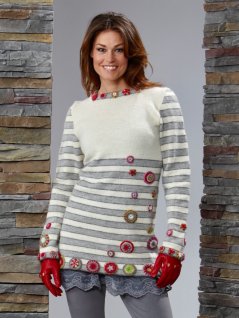 Tunika med hæklede blomster