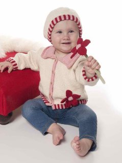 Cardigan og hat med blomst