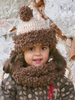 Hue og halstørklæde med løkke