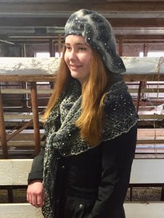 Hæklet sjal og baretter