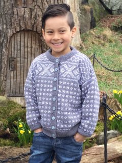 Mønstret cardigan og hue