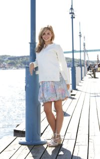 Sweater med tekstureret kant