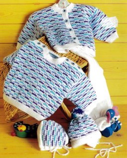 Cardigan, trøje, bukser, hat og kasket