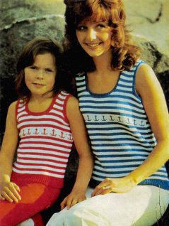 Randig släststickad dam och flickslipover med ankare