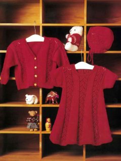 Cardigan, kjole og hue