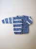Stribet cardigan, sweater, bukser og hue