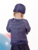 Strikket stribet sweater og hue