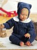 Sweater, cardigan, t-shirt, strømpebukser, lange bukser, hue og solskærmskat