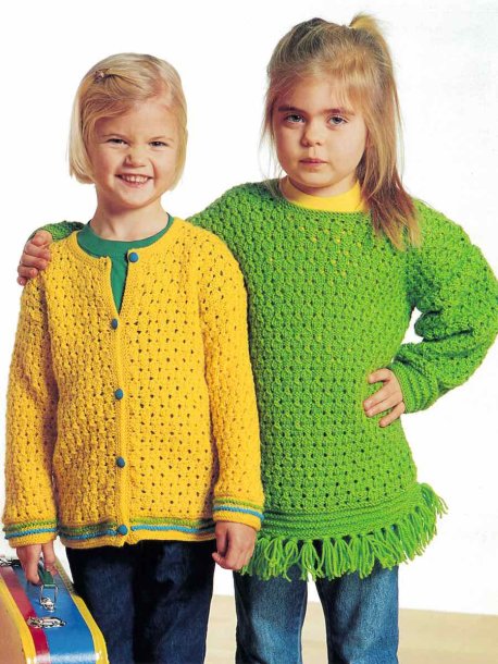 Teksturstrikket cardigan og pullover med frynser