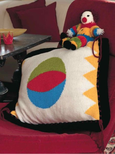 Klovn lavet af garnkugler, pude eller tæppe