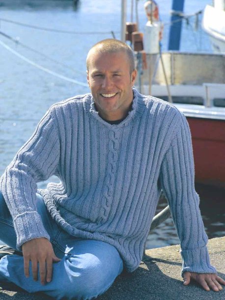 Tröja med sadelärm och fläta