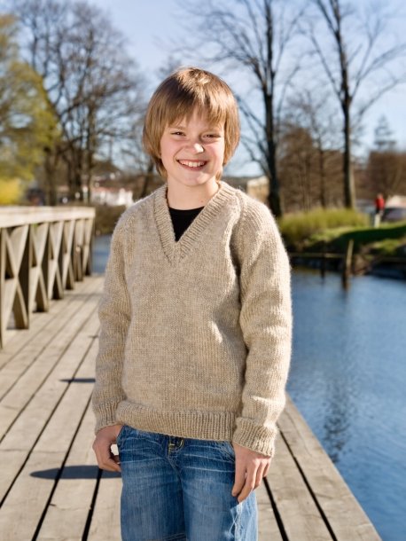 Ensfarvet raglan sweater og cardigan