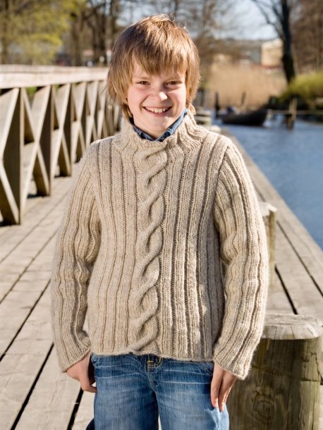 Sweater med fletning