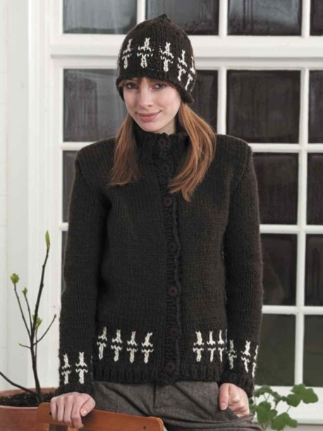 Kofta och mössa med mönsterbård