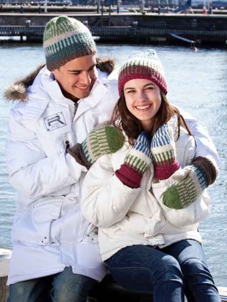 Mønstrede strikkede huer og vanter