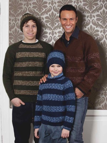 Stribet sweater og hat