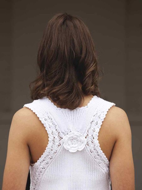 Spetsstickad klänning