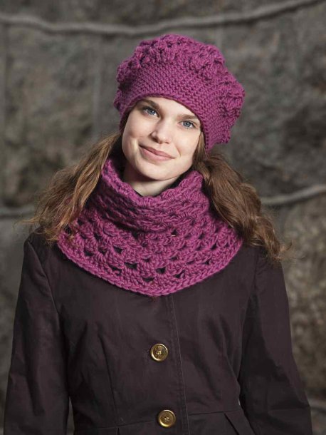 Hæklet hue og tørklæde polo