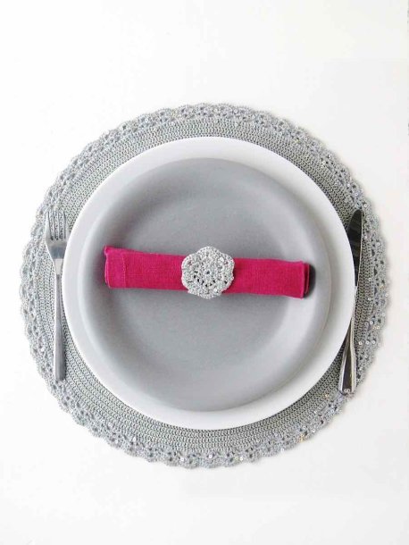 Hæklet dækkeserviet