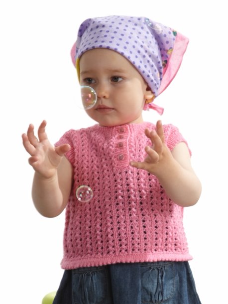 Blondestrikket cardigan, tanktop, hue og sokker