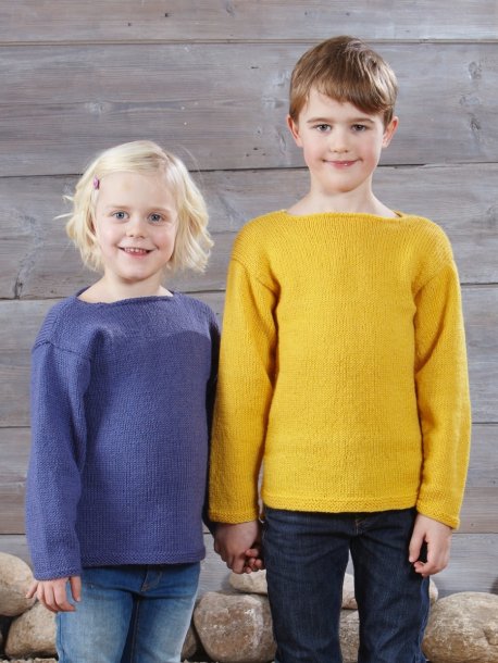 Ensfarvet striktrøje