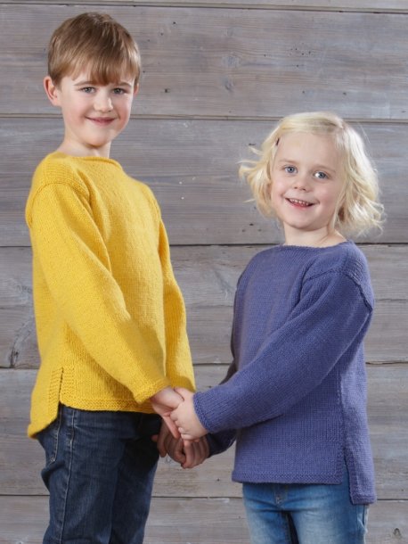 Ensfarvet striktrøje