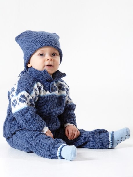 Sweater med mønstret kant, bukser og hue