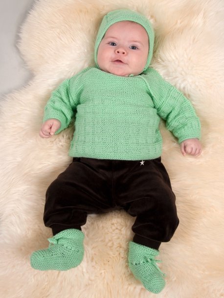 Sweater, hue og sokker