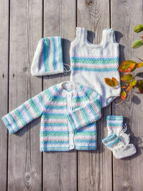 Cardigan, bodysuit, hue og sokker