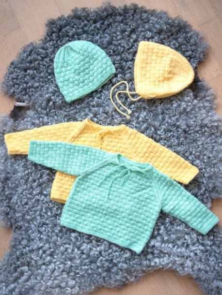 Sweater, hue og kasket