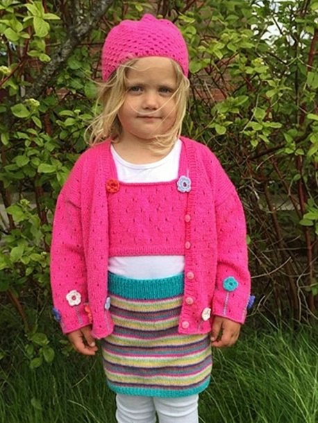 Børnesæt - cardigan, nederdel og hue