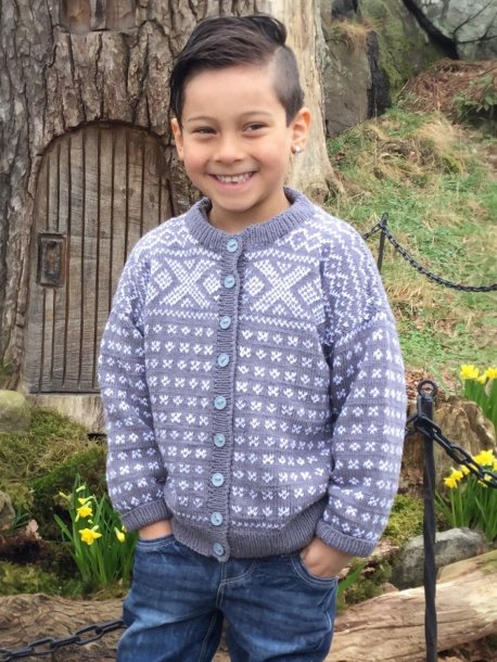 Mønstret cardigan og hue