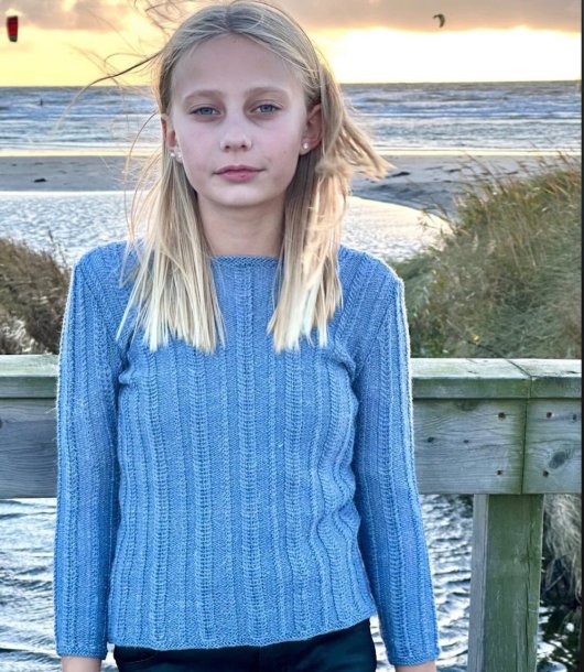 Børnetrøje med små fletninger