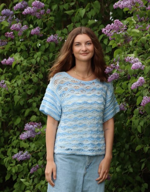 Topp med vågmönster