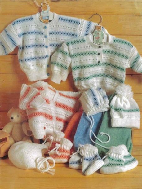 Babyset med hålränder