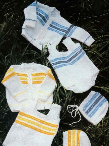 Kofta, byxor och mössa