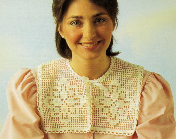 fyrkantig spetskrage