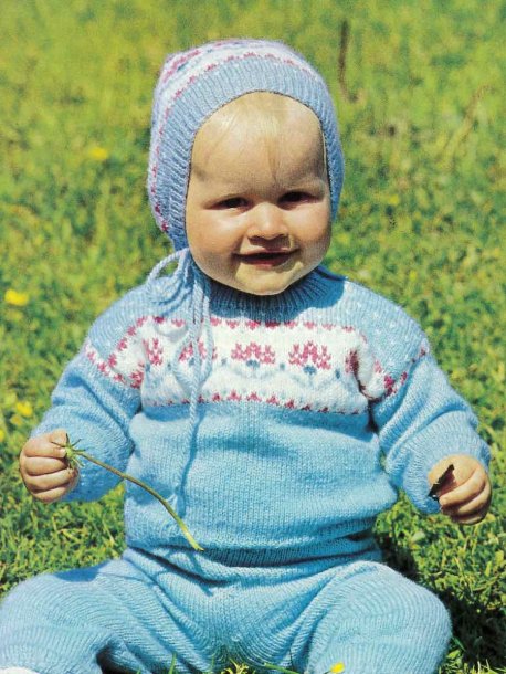 Tröja, byxa och mössa