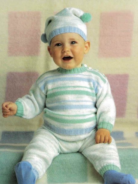 Tröja, byxor och mössa